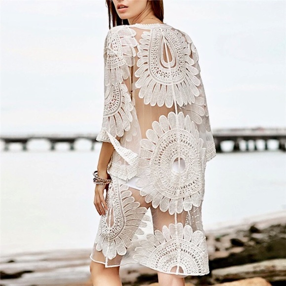 5⭐️Fave! ☀️Soleil White Lace Kimono☀️ - Picture 4 of 6